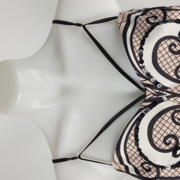 City Chic Women's Top Size XS 14 Black White Pink Sequins Peplum Straps Elastic - Picture 6 of 16